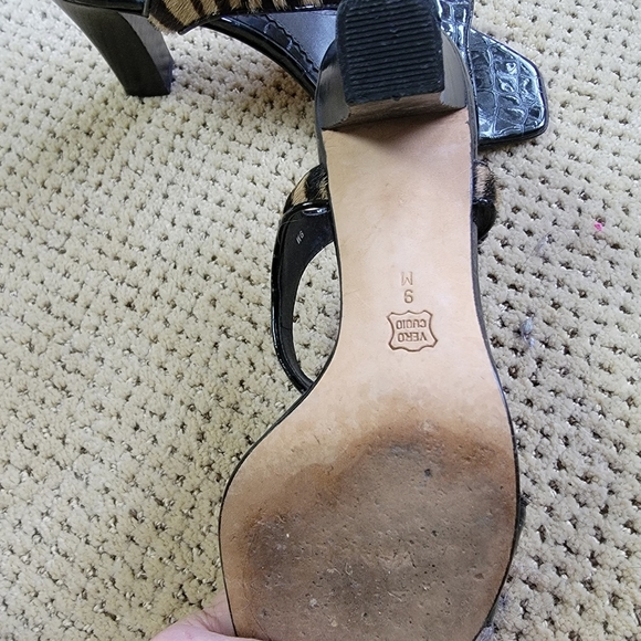 VanEli, 9M, Black crocco patent and zebra high, block heel sandal - Picture 4 of 4